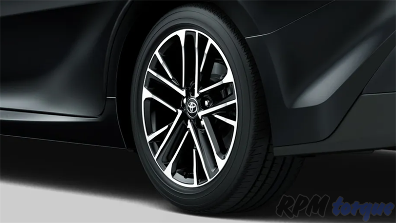 mobil toyota camry 7 toyota-camry-alloy-wheel