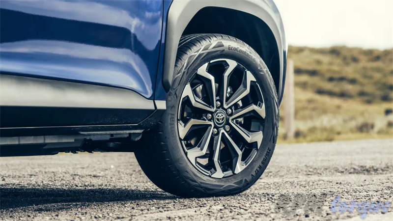 mobil toyota yaris cross 6 toyota-yaris-cross-alloy-wheel